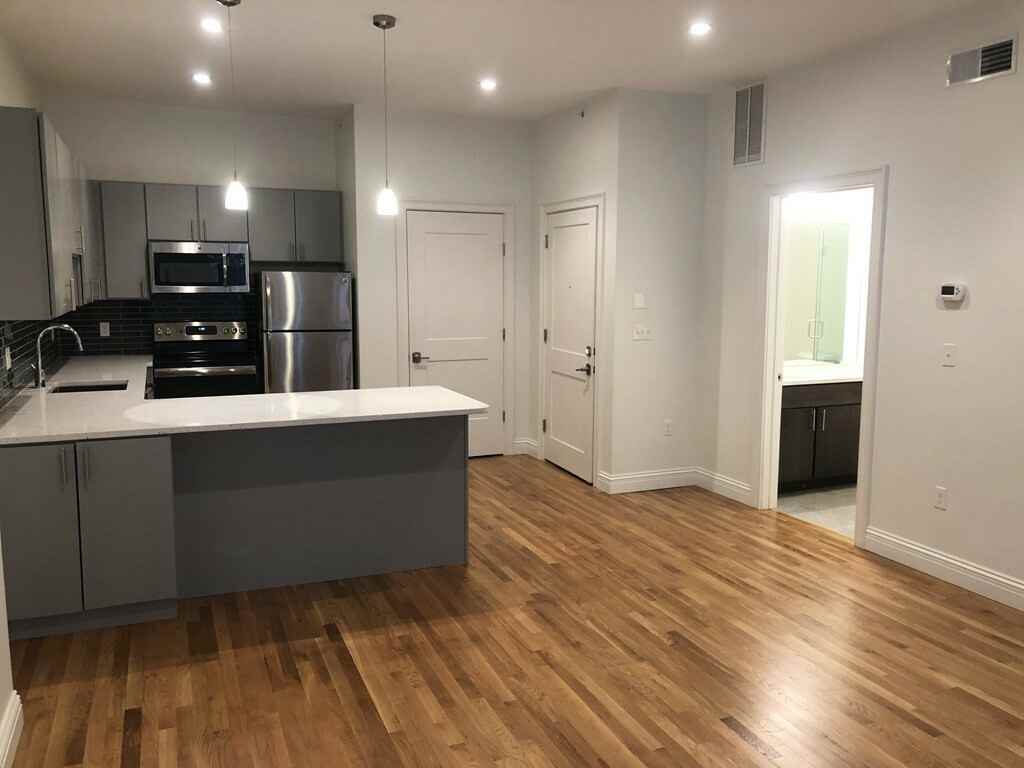 166 Newbury St #4R - Photo 3 of 7