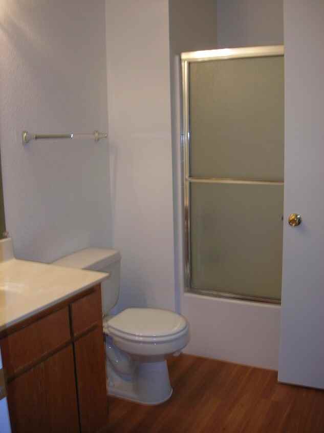Lazzini Ave #1932C - Photo 4 of 7