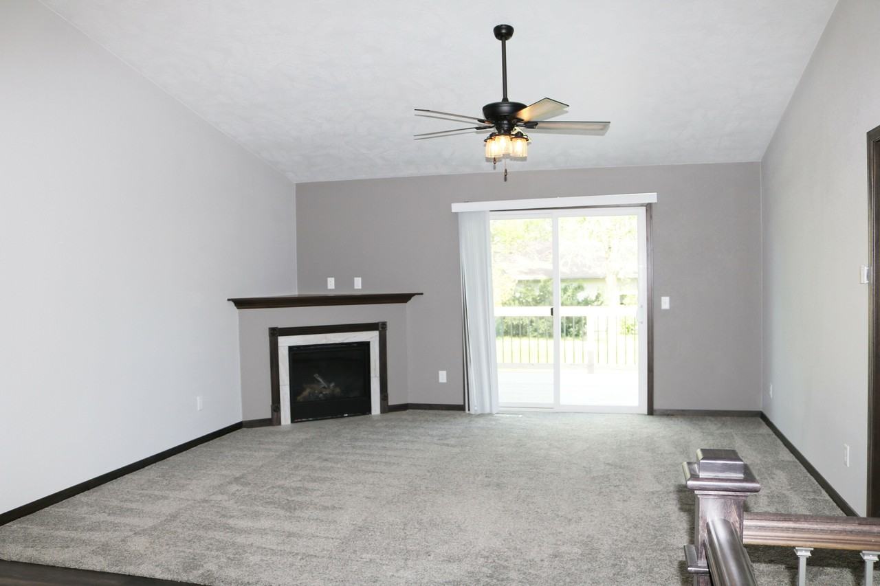 3518 S Outfield Cir - Photo 3 of 16