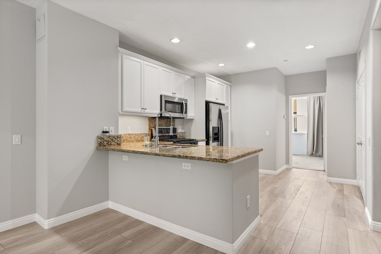 8620 Belford Ave #606 - Photo 6 of 22