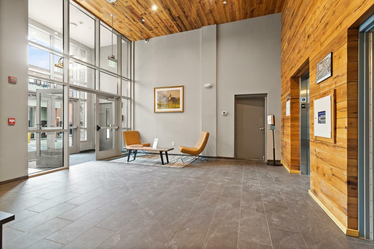 10 Essex St #603 - Photo 4 of 4