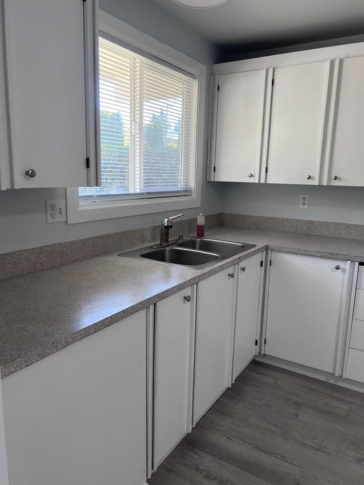 12815 Valley Ave E #2 - Photo 7 of 9