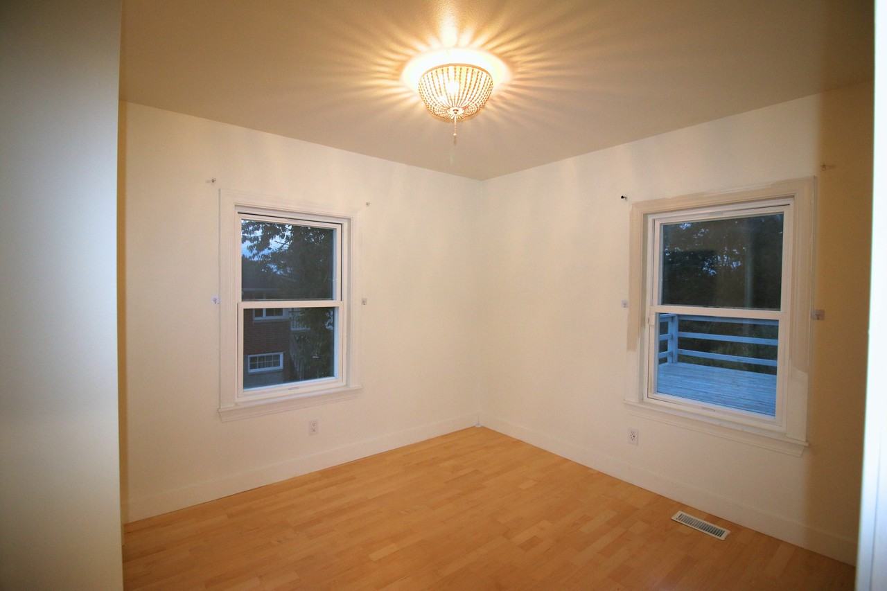 12630 24th Ave S - Photo 4 of 13