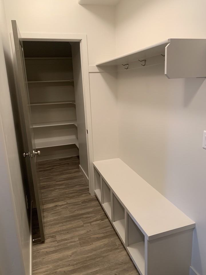 2327 W 70 N - Photo 7 of 25