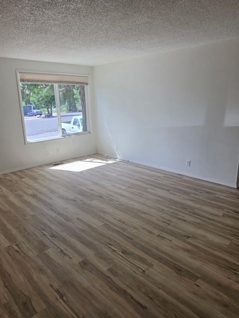 1903 Dawn Ct - Photo 4 of 13