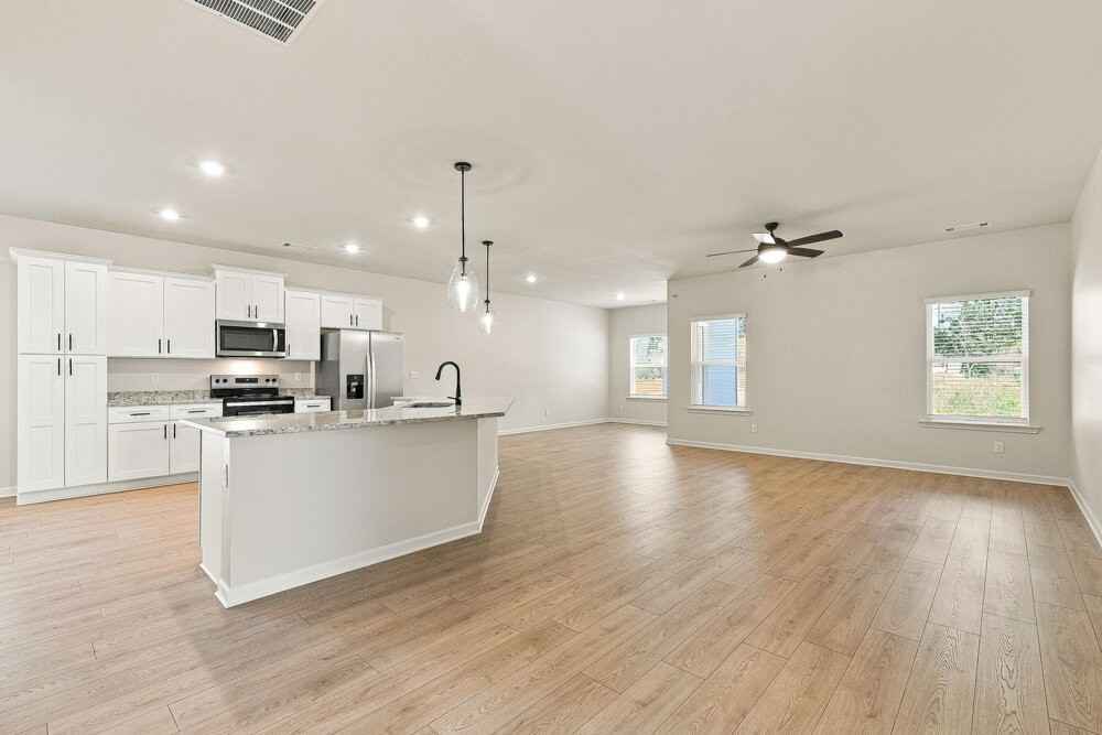 241 Bluegill Dr - Photo 4 of 16