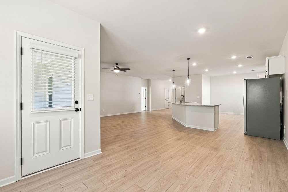 241 Bluegill Dr - Photo 6 of 16