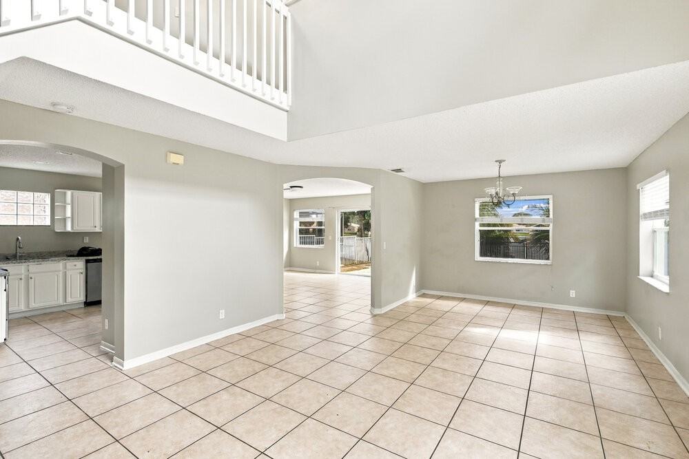 3842 Nw 63rd Ct - Photo 4 of 17