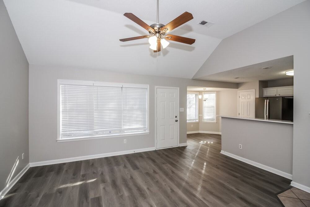 7173 Amberly Way Dr - Photo 5 of 16
