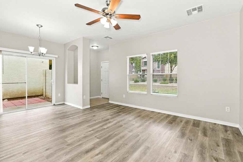 1519 S Owl Dr - Photo 6 of 17