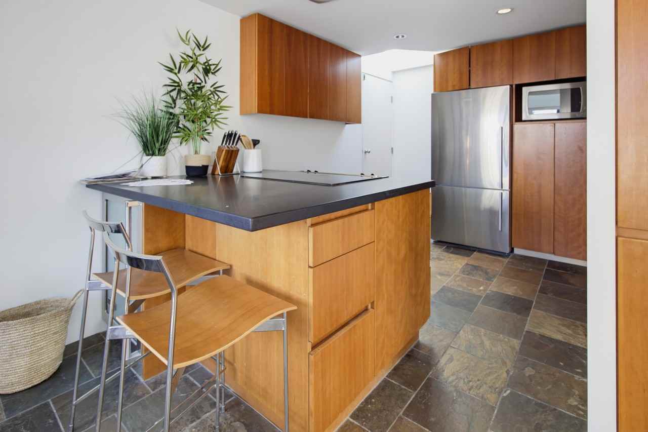 1934 Barclay Street #9 - Photo 6 of 21
