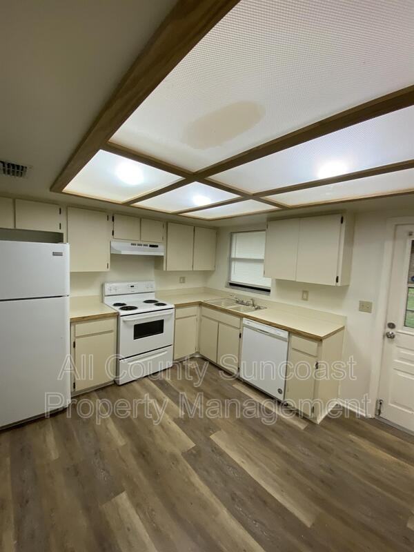 531 E Curlew Pl - Photo 7 of 20
