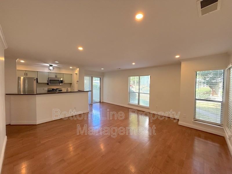 2508 Cranbrook Ln #7 - Photo 4 of 24