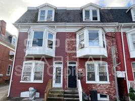 featured image of 132 W Jackson St