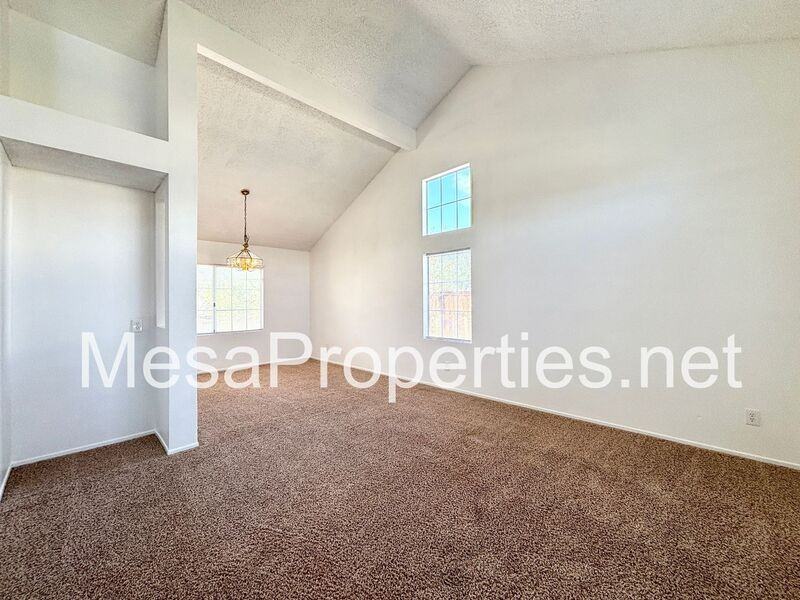 14581 King Canyon Rd - Photo 5 of 37