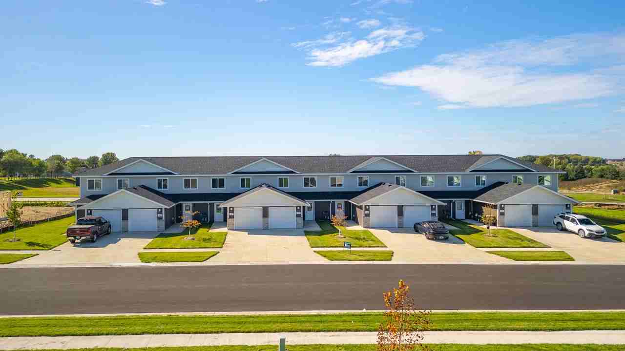Raegan Estates | New Construction | Townhomes | Kasson, MN - Photo 4 of 44