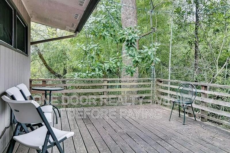 312 Cary St - Photo 4 of 17