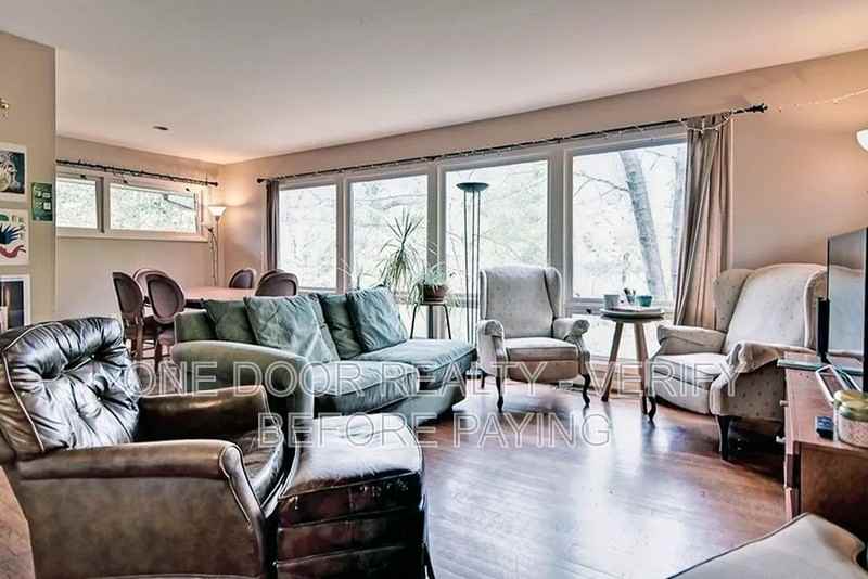 312 Cary St - Photo 5 of 17