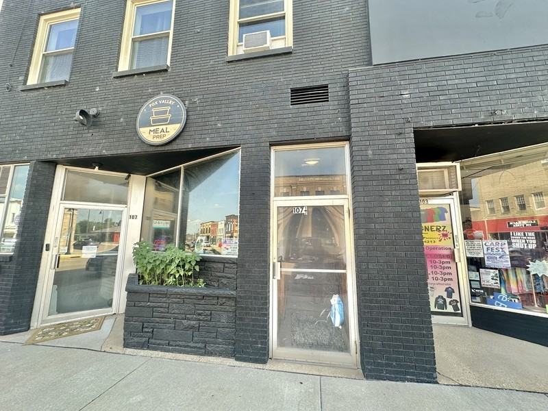 107 E 2nd St - Photo 4 of 25