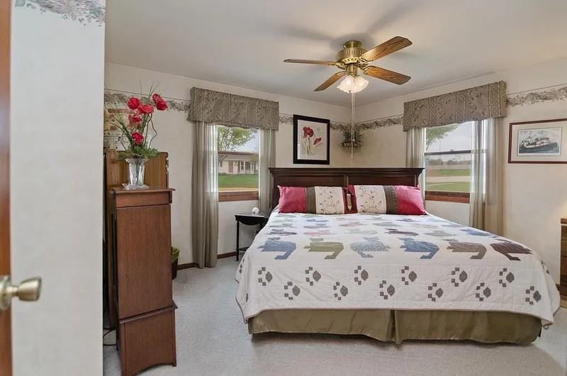 1266 Shadow Ln - Photo 5 of 23