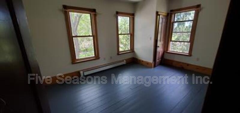 6 Pitkin St - Photo 3 of 12