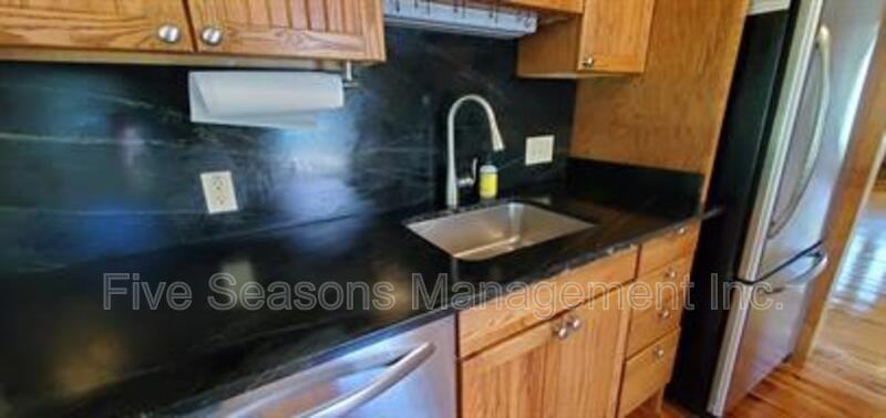 6 Pitkin St - Photo 7 of 12