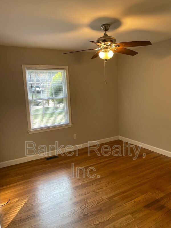 3609 Greenlawn Dr - Photo 5 of 11