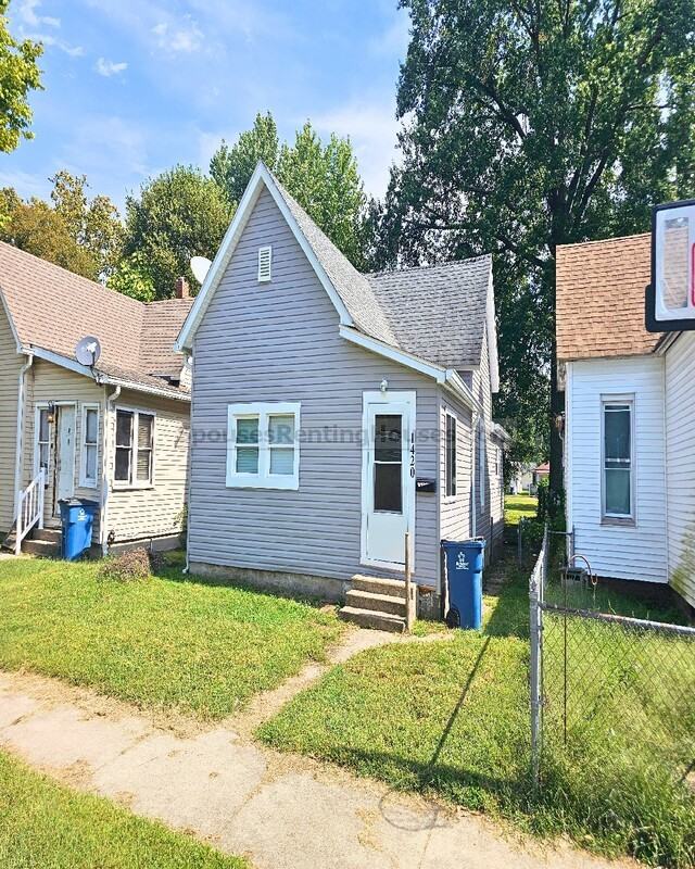 1420 S 16th St - Photo 2 of 10