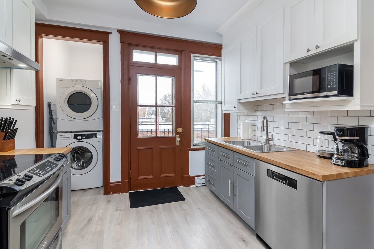 1293 Rue Bélanger #1293A - Photo 2 of 19