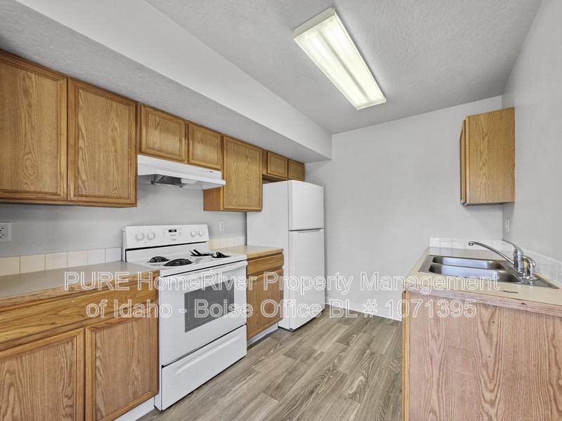 1557 Garland St #103 - Photo 7 of 21