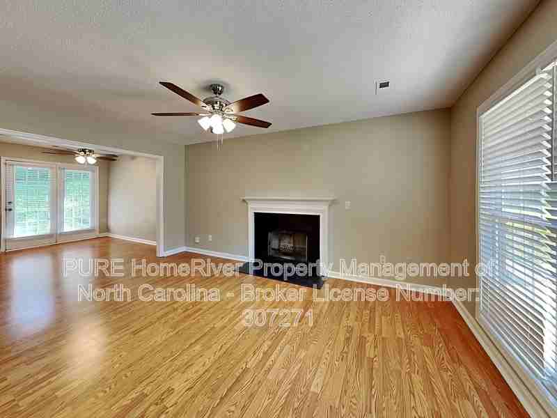 822 Banner Oak Ct - Photo 3 of 24