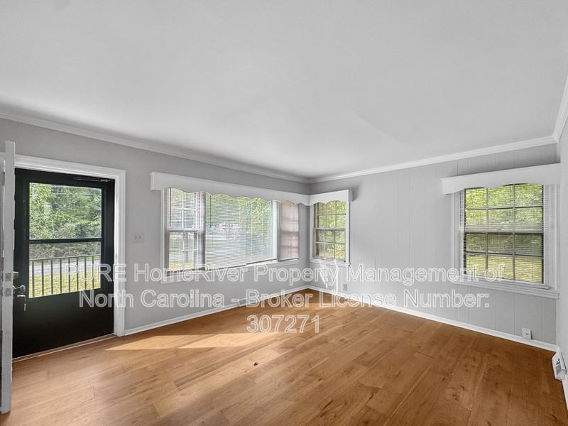 5606 Sapp Rd - Photo 6 of 22