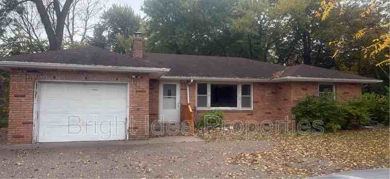 1184 Highwaywest - Photo 2 of 2