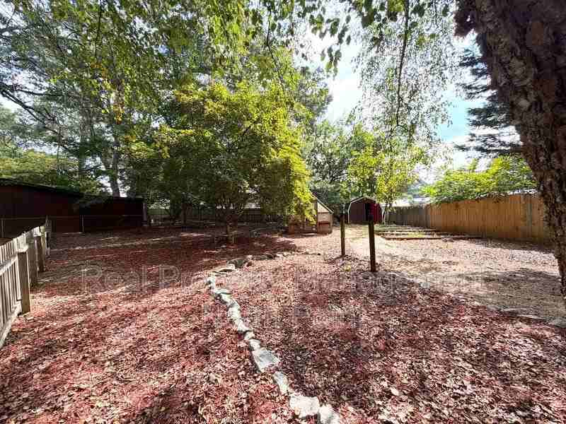 189 Prospect St - Photo 7 of 35