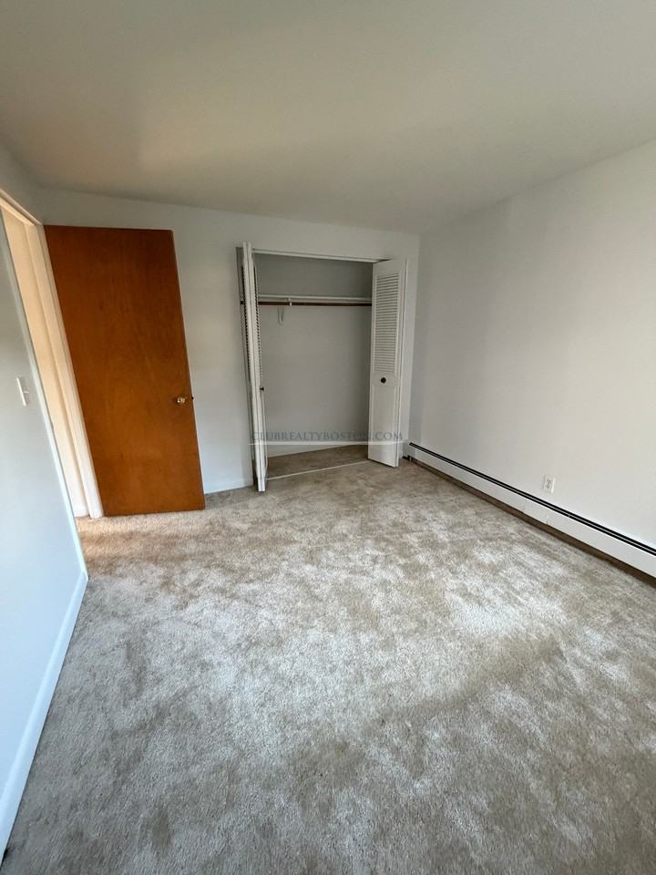 151 Concord St #24 - Photo 3 of 20