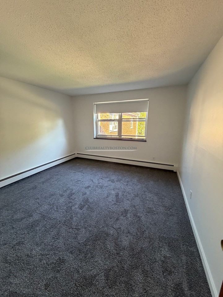 153 Concord St #31 - Photo 6 of 16