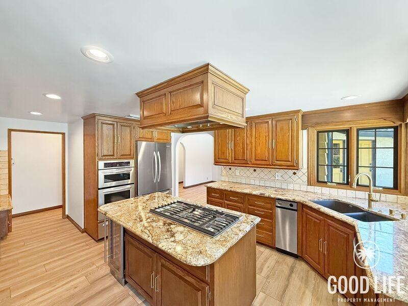 9250 Beazley Ln - Photo 5 of 39