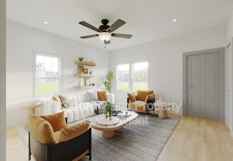 828 S Elm St - Photo 3 of 7