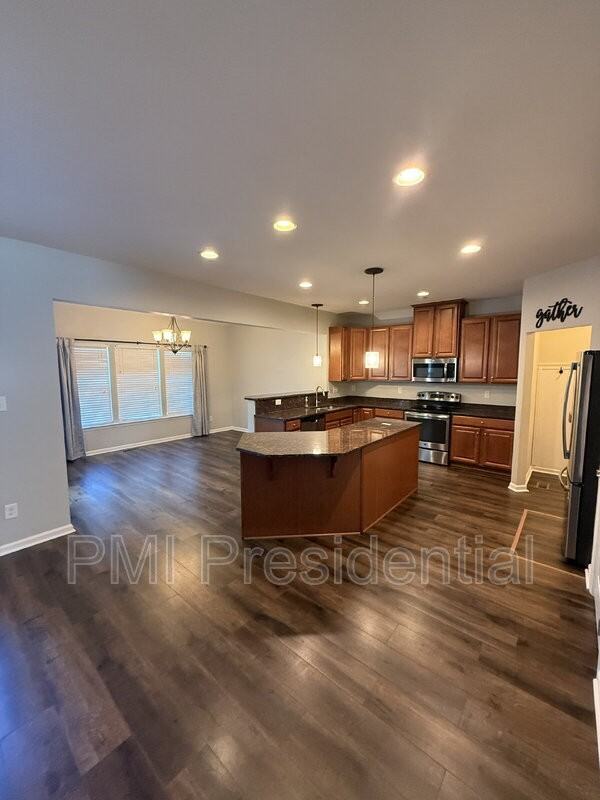 6936 Fox Brush Trl - Photo 6 of 25