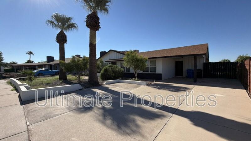 1715 W Marco Polo Rd - Photo 2 of 11