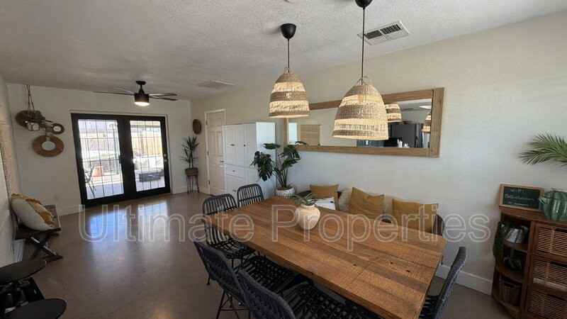 1715 W Marco Polo Rd - Photo 5 of 11