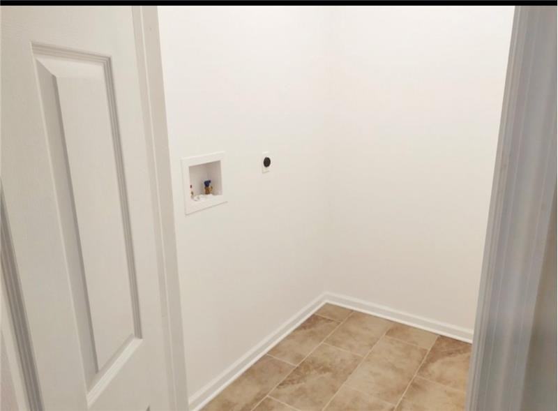 947 Anna St #1 - Photo 3 of 9