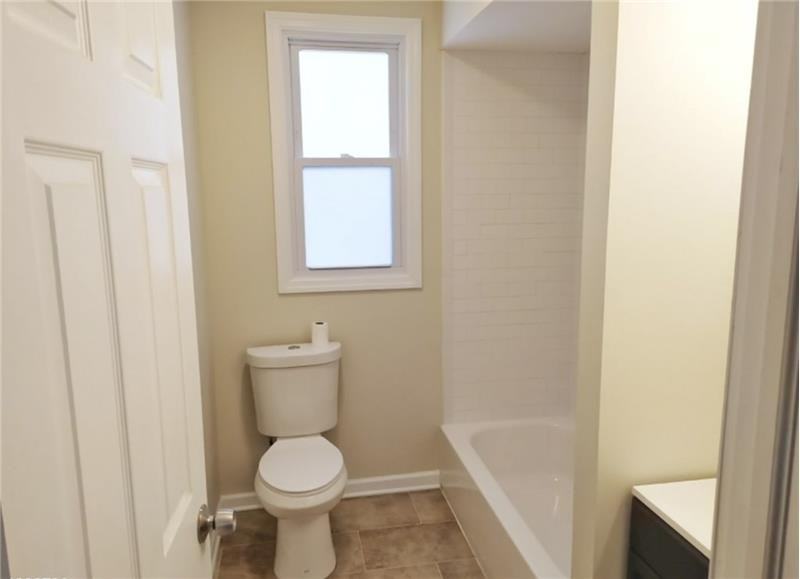 947 Anna St #1 - Photo 7 of 9