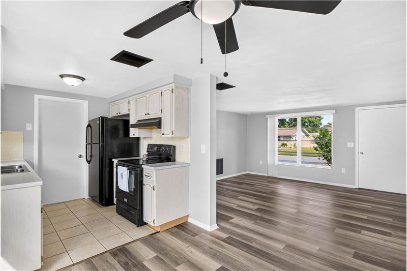 7804 Hawthorn Dr - Photo 4 of 9