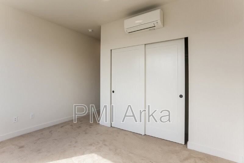 2441 Nw 61st St #B - Photo 7 of 17