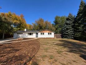 2740 W Elizabeth St - Photo 1 of 1