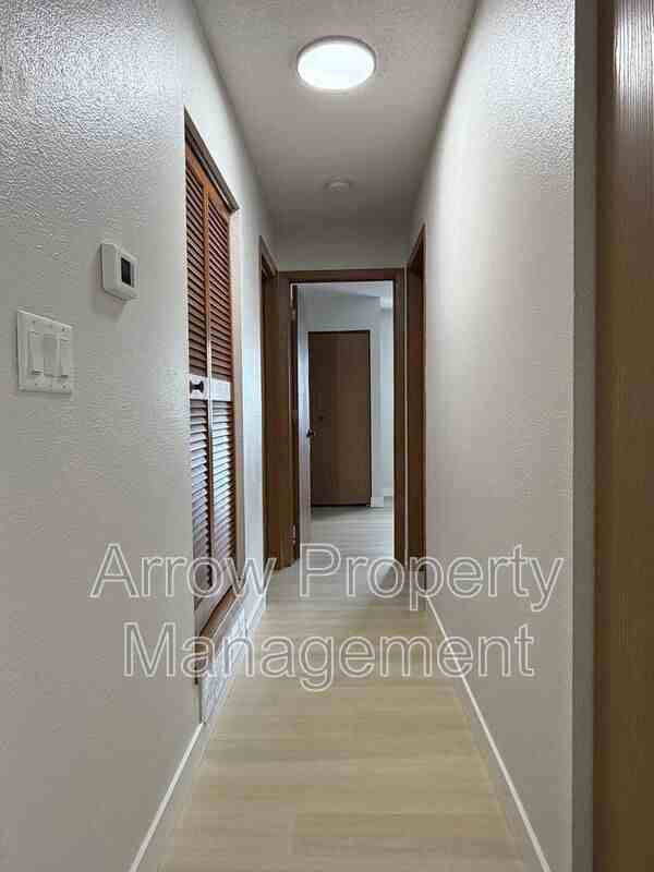 2350 N 44th St #1 - Photo 7 of 18