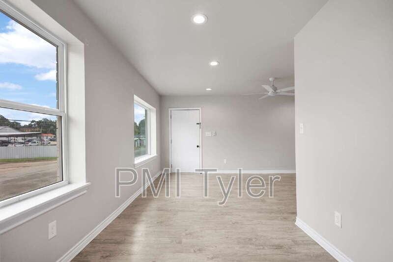 1816 W Oakwood St - Photo 5 of 22