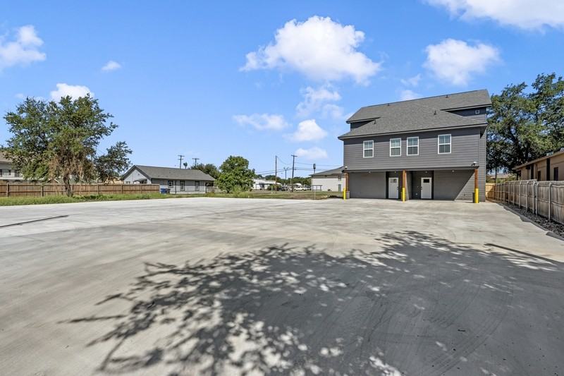 1414 Speight Ave #2 - Photo 4 of 42