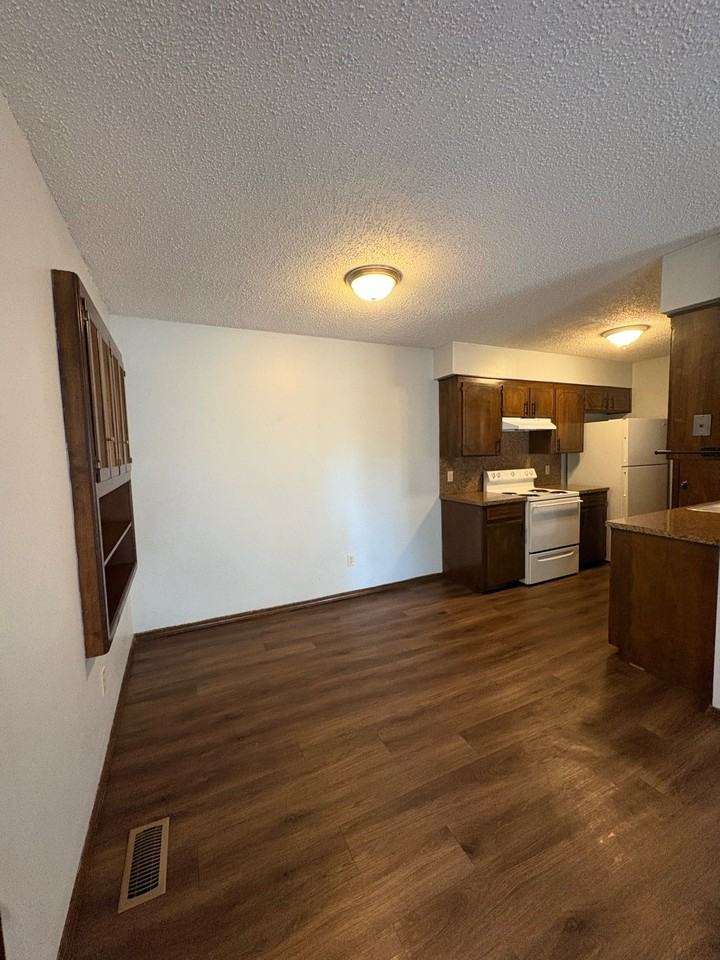 4902 South U - Photo 4 of 16